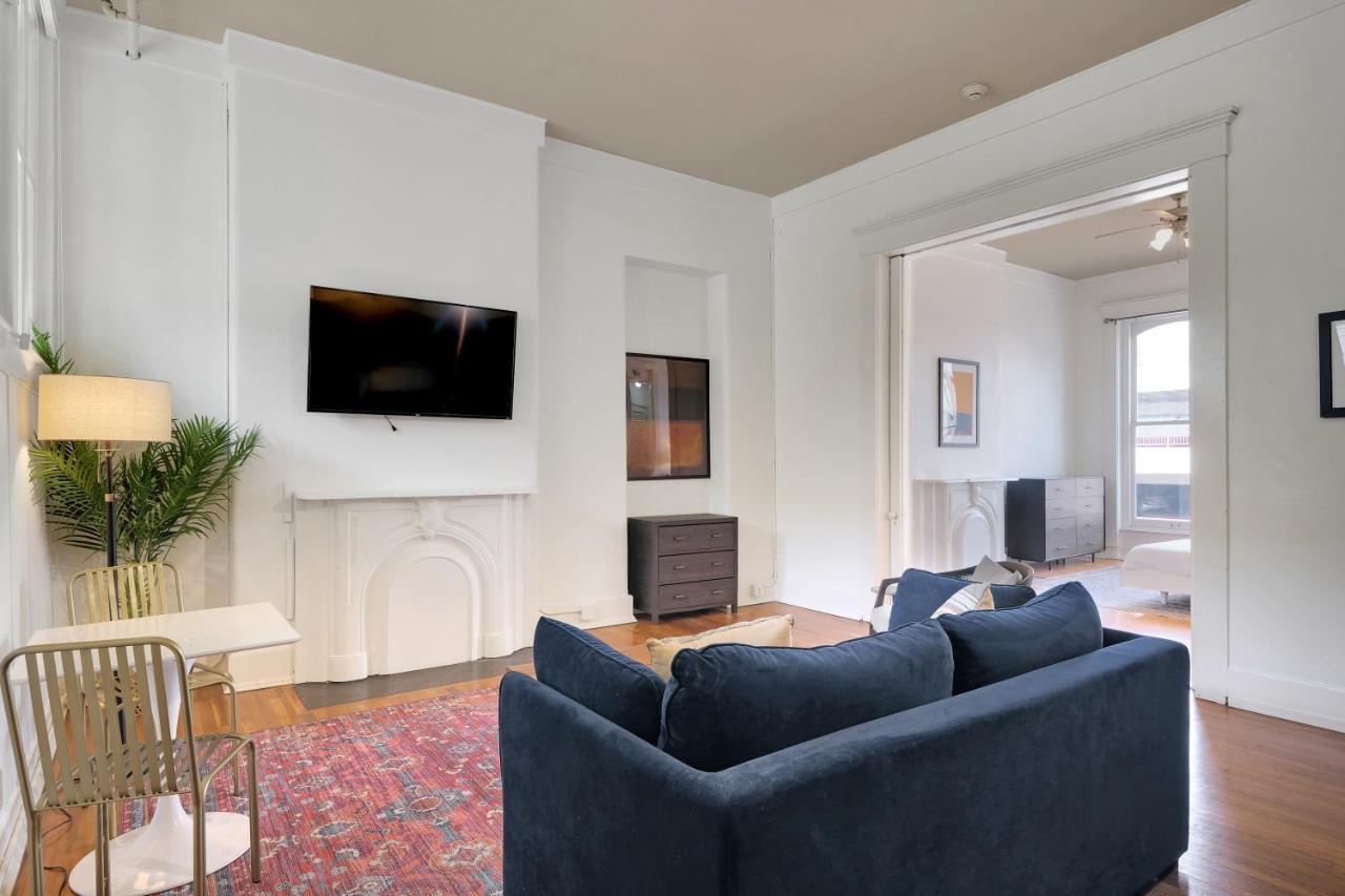 Apartment With King Bed In Downtown Louisville Eksteriør billede