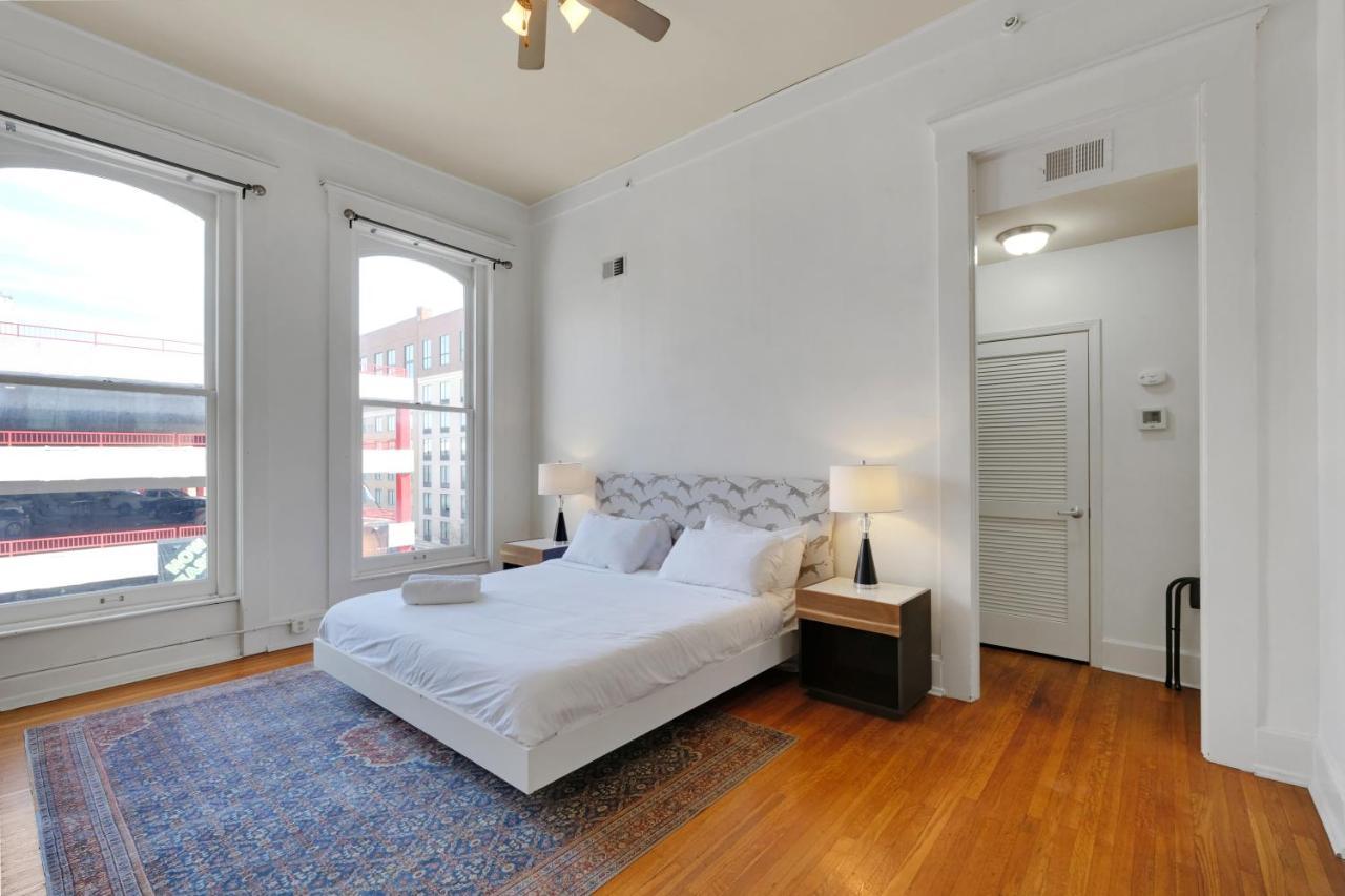 Apartment With King Bed In Downtown Louisville Eksteriør billede